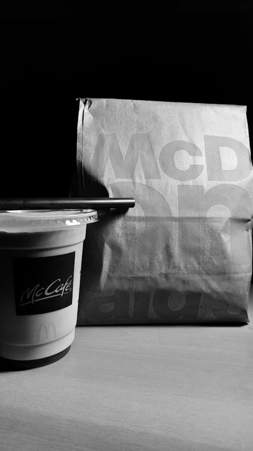 acemi, bnw, mcdonalds içeren Ücretsiz stok fotoğraf