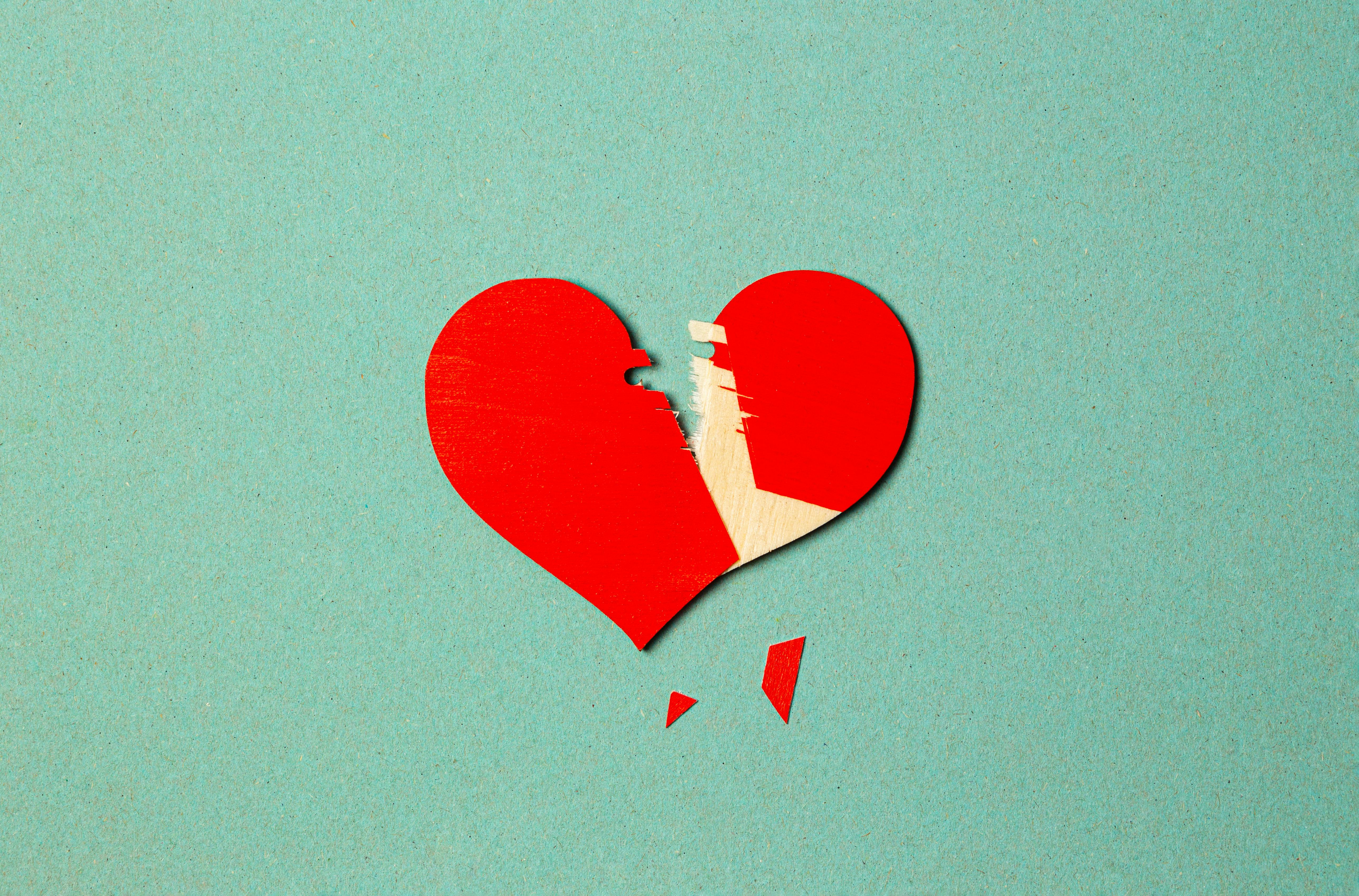 wallpaper broken heart