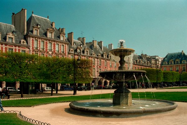 Place des Vosges Le Marais Paris