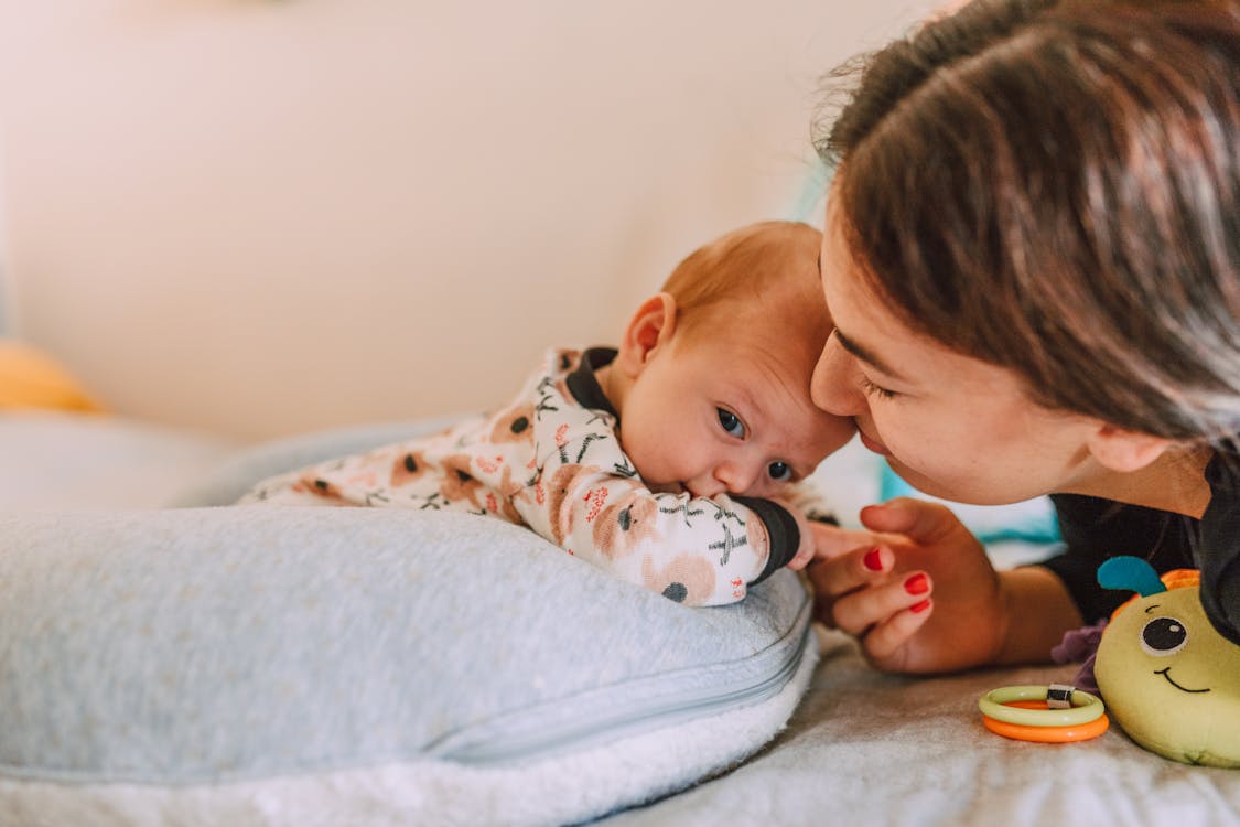 Guía de Autoayuda para Nuevas Madres: Afrontando la Depresión Postparto