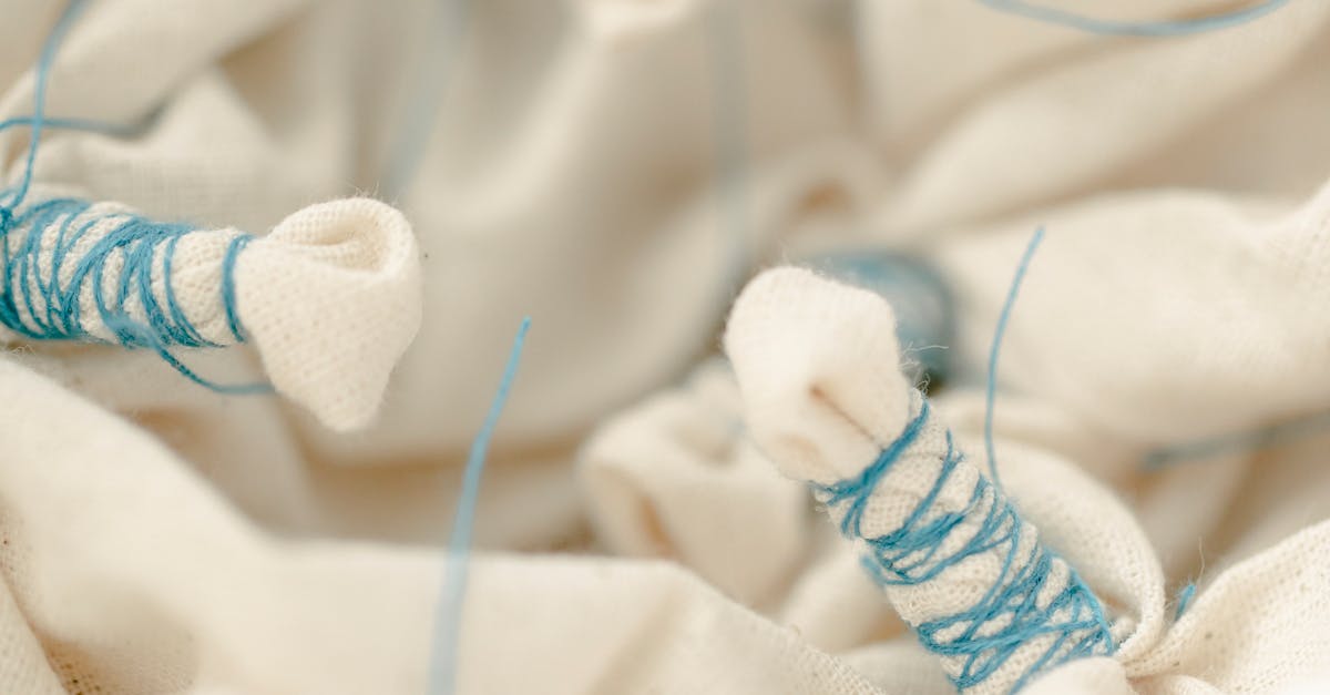 How do you set up ratchet tie downs