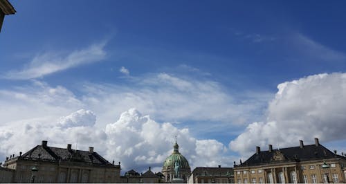 Foto profissional grátis de azul, branco, céu