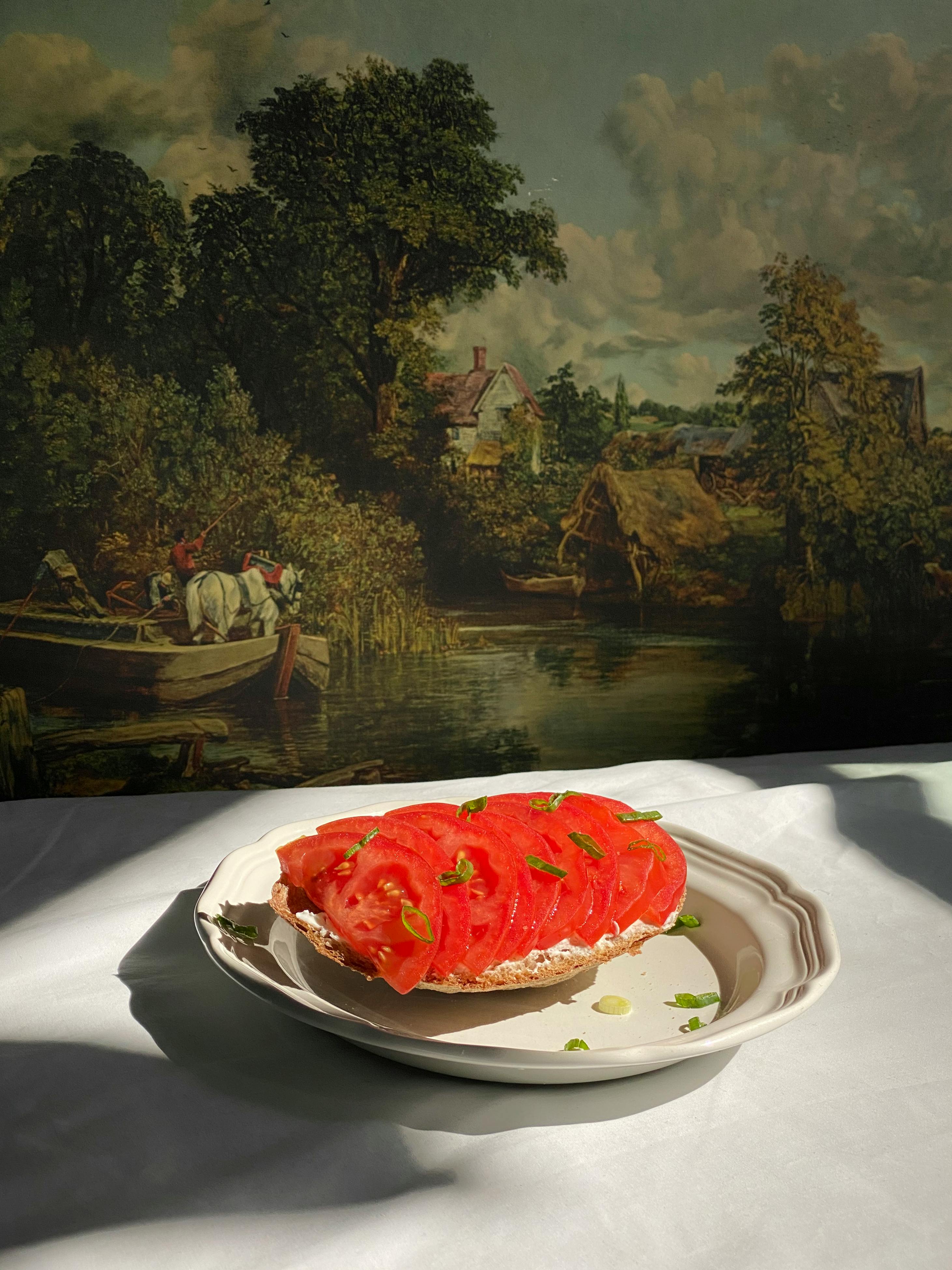 Is it OK to eat 3 tomatoes everyday?