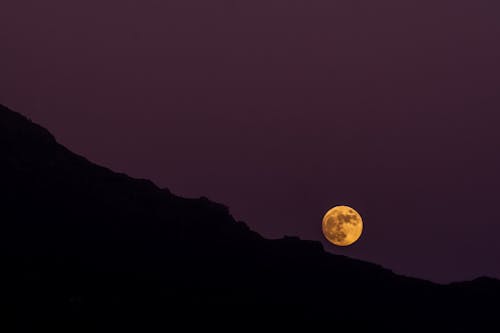 Foto profissional grátis de lua