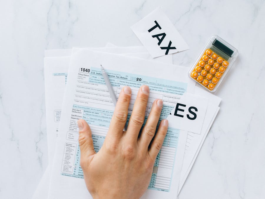 How much money do you have to make to not pay taxes 2022?