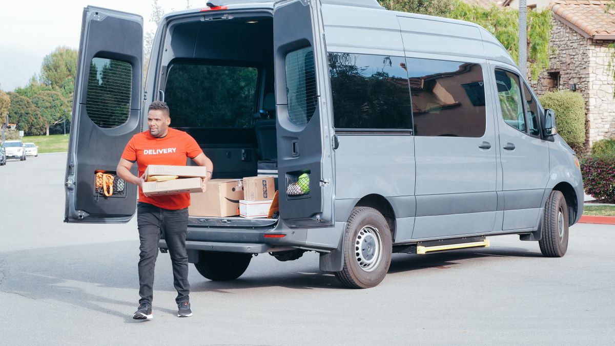 Why Same Day Courier Services Are Essential for UK Businesses in 2026