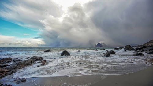 Ocean Waves Crashing on Shore