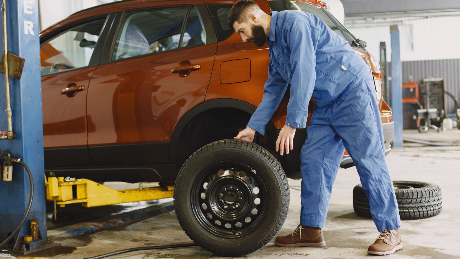 Tyre Fixing & Puncture Repair in Dubai at ABBA Auto Center