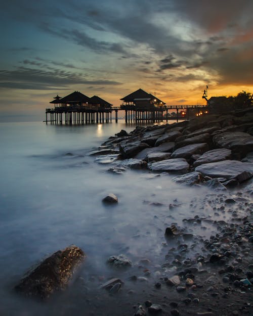 คลังภาพถ่ายฟรี ของ ช่วงแสงสีทอง, ชายฝั่งหิน, ชายหาด