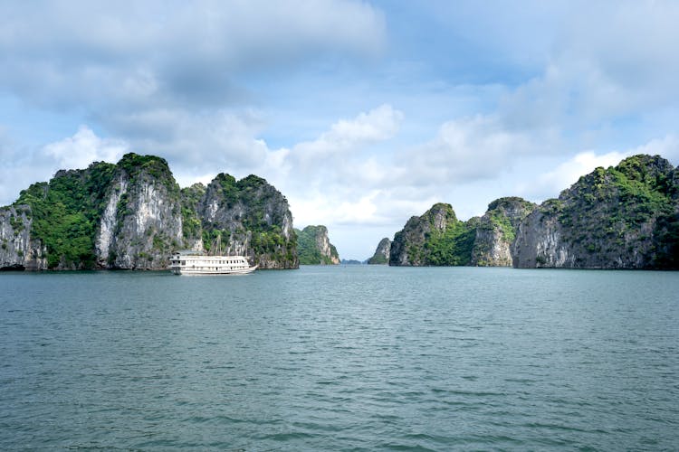 Ha Long Bay, Vietnam 