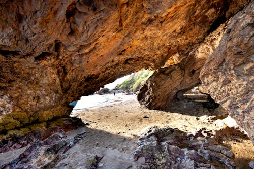 Gratis lagerfoto af grotte, hav, klippe Lagerfoto