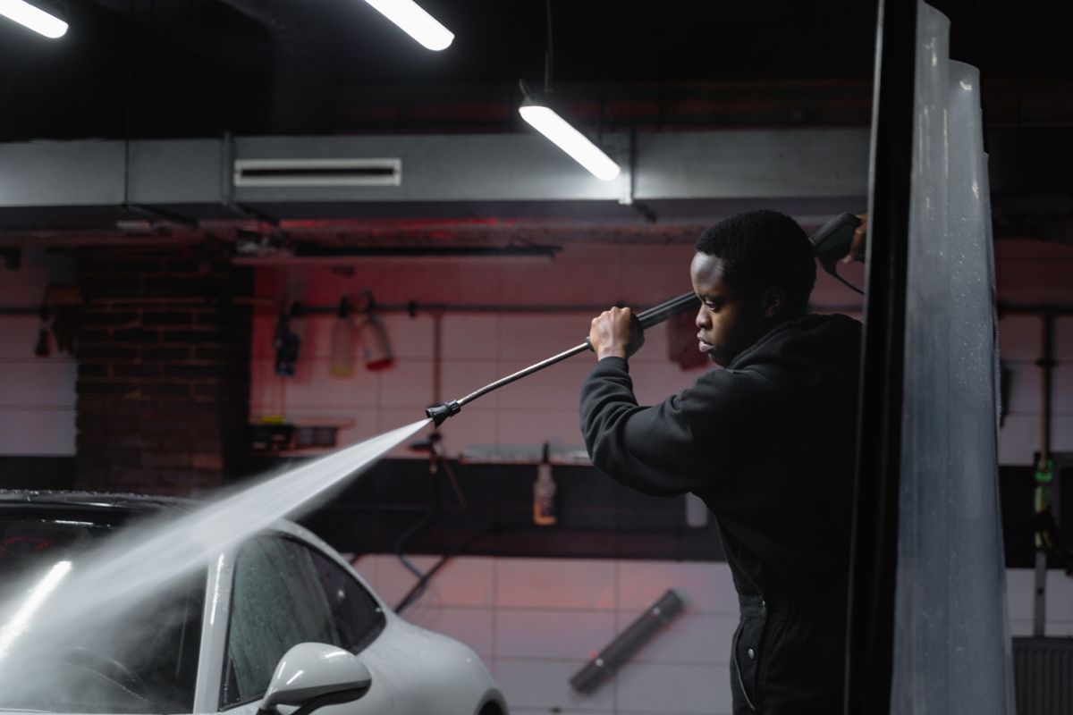 Professional mobile car detailing operation