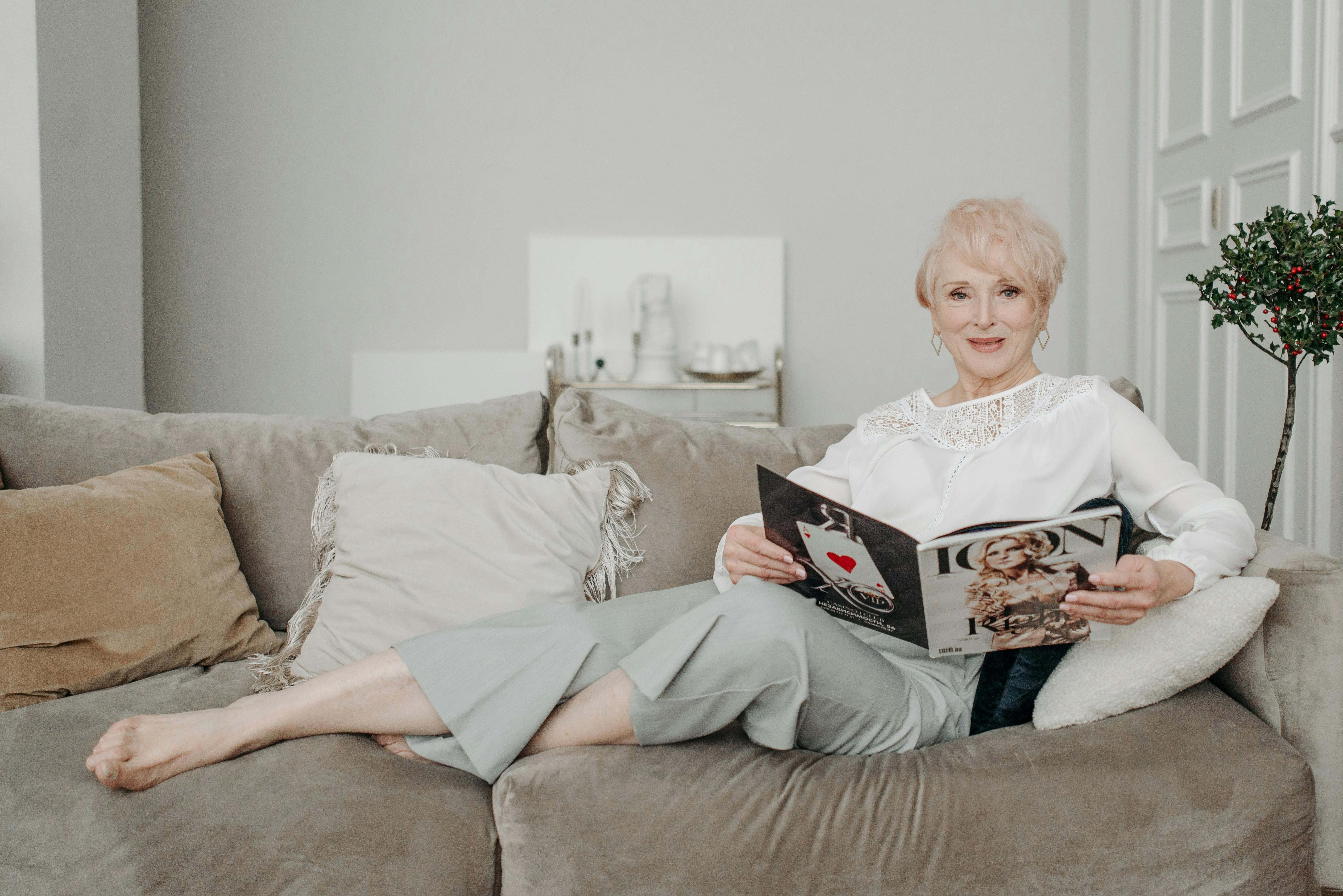 general lifestyle magazine cover — Photo by Pavel Danilyuk on Pexels