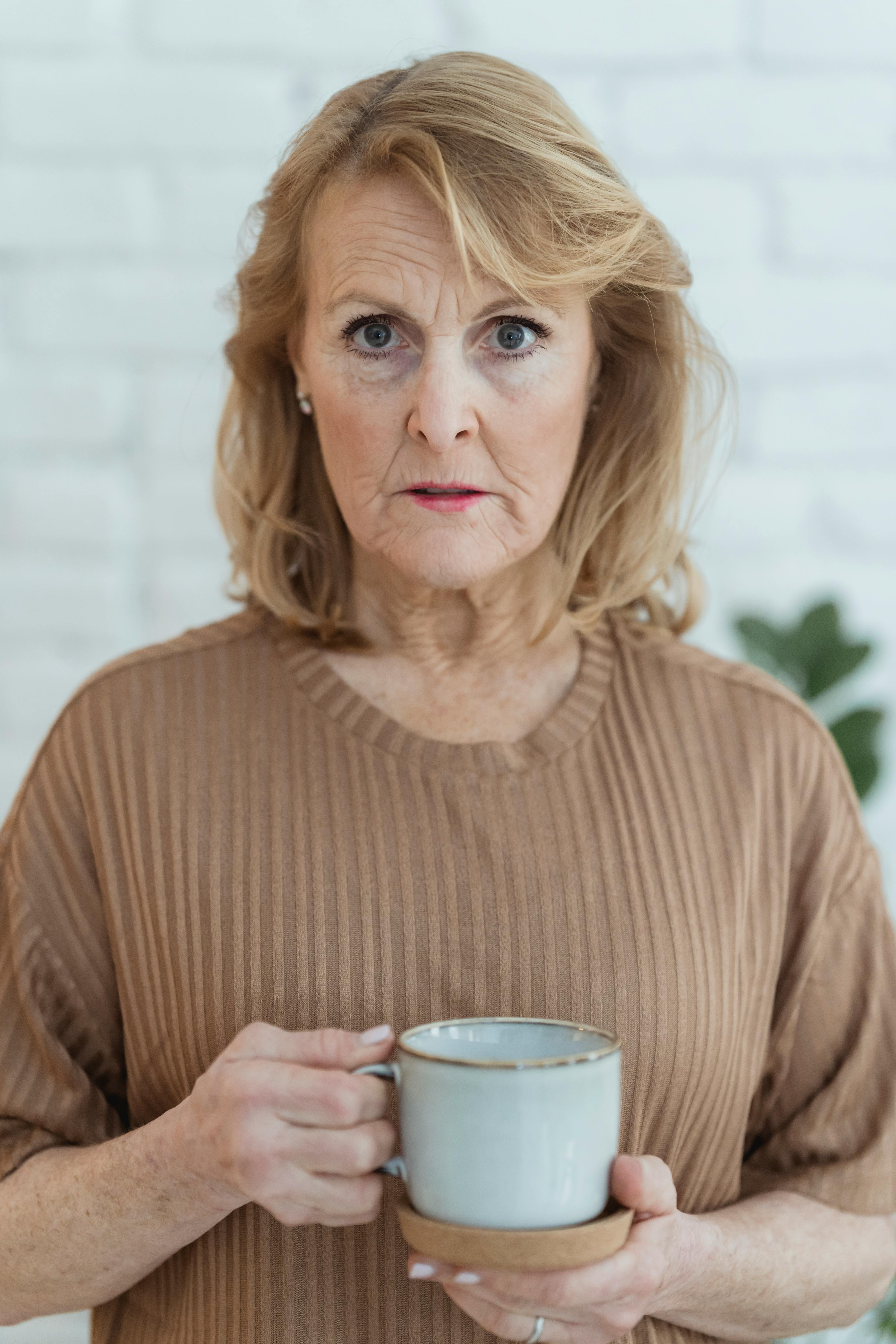 Can I leave my 6 year old home alone for 15 minutes?