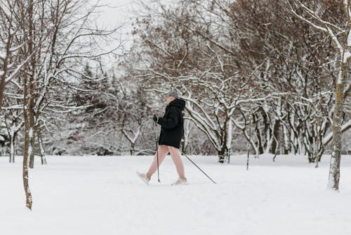 Foto stok gratis berjalan, musim dingin, orang