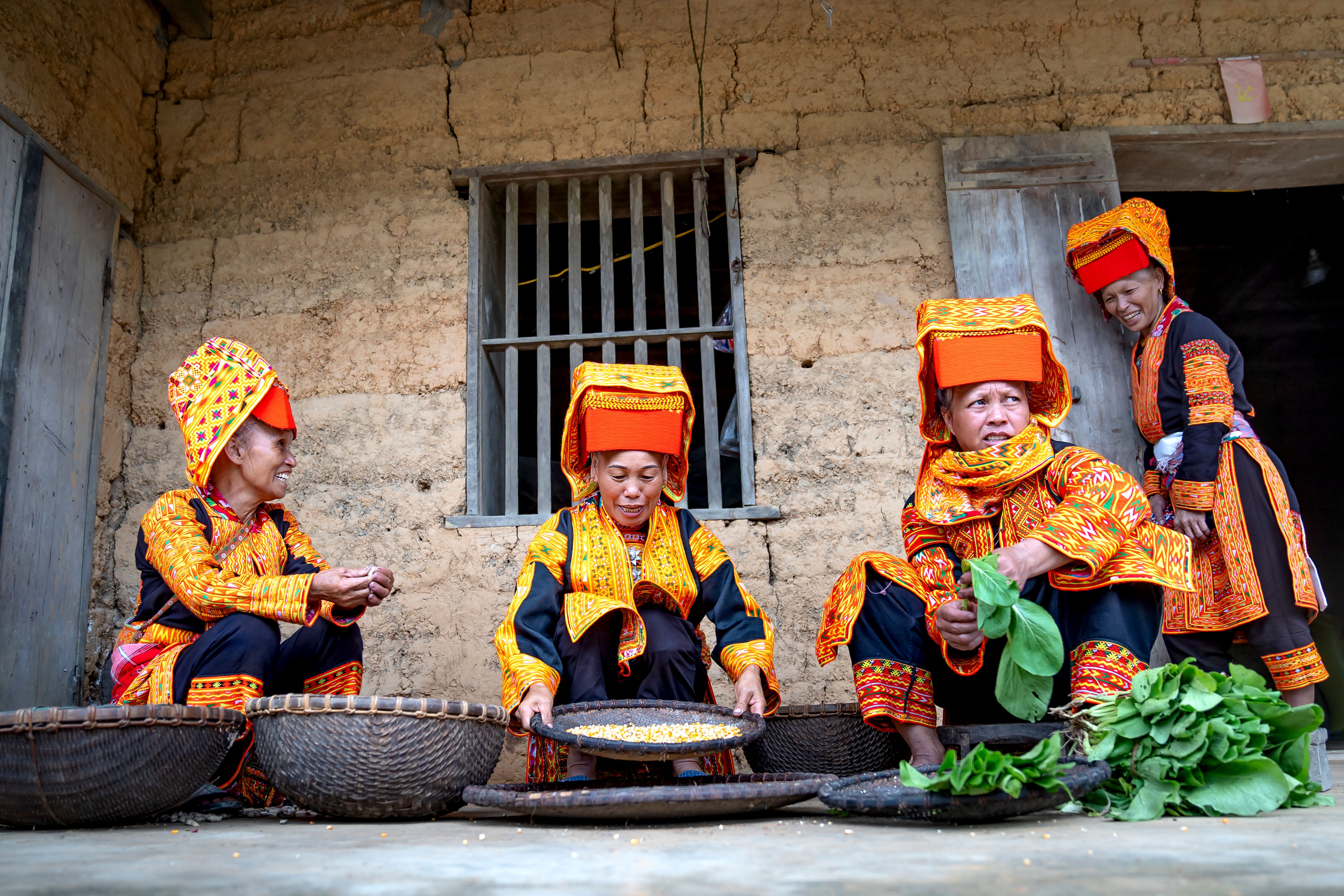 Guilin Minority Village Experiences — Food in Minority Villages