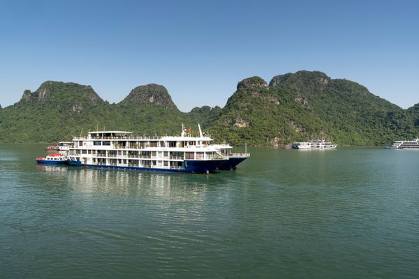 Halong Bay Overnight Cruise