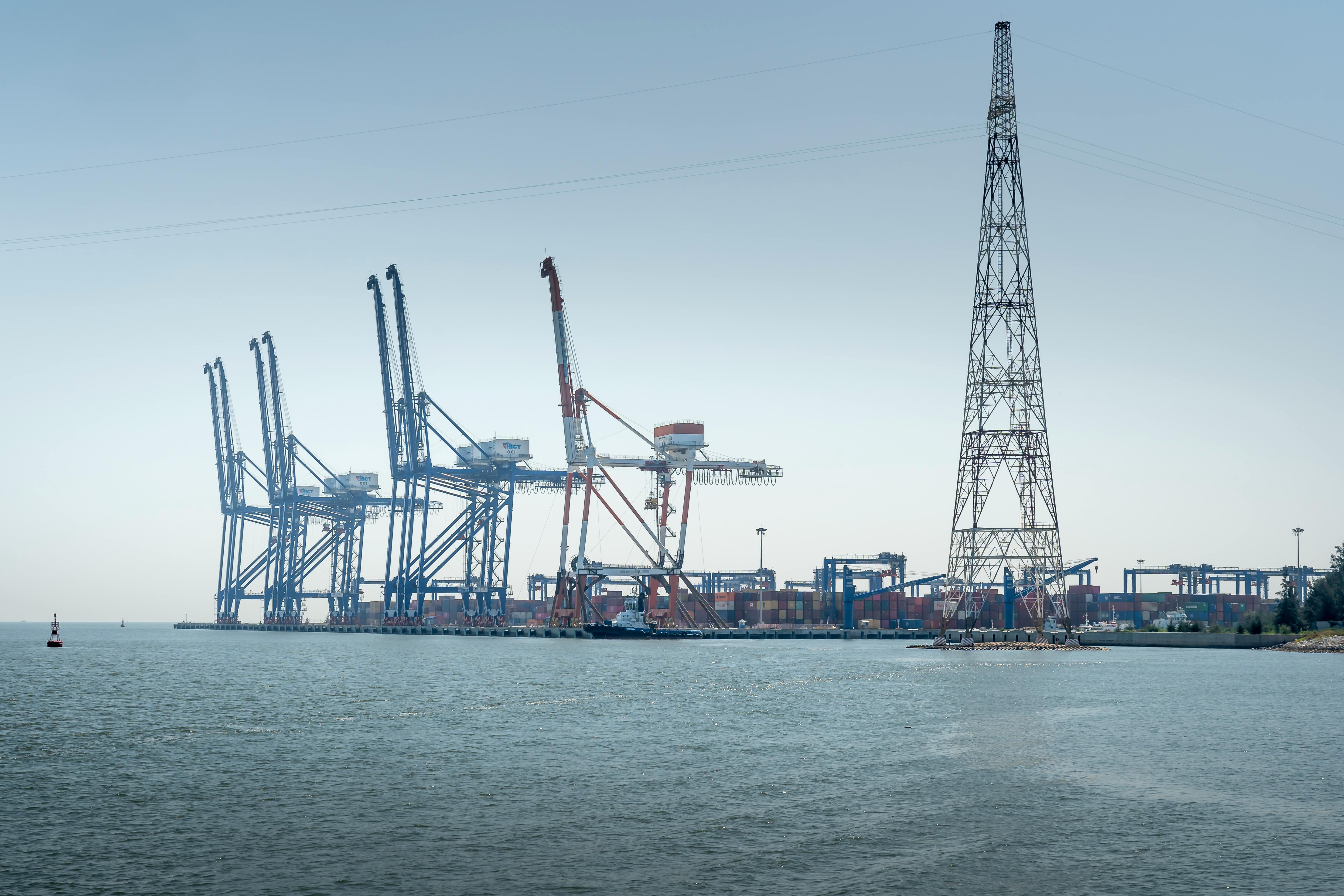 Geopolitics and the geometry of global trade: 2026 update — Photo by Quang Nguyen Vinh on Pexels