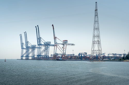 Tower Cranes on Water