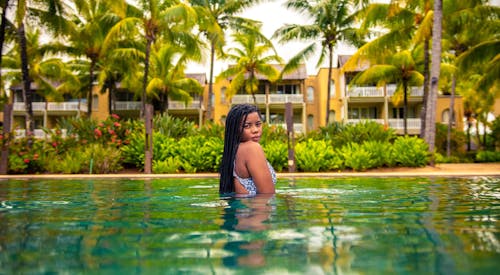 Бесплатное стоковое фото с афро-американка, вода, гостиница