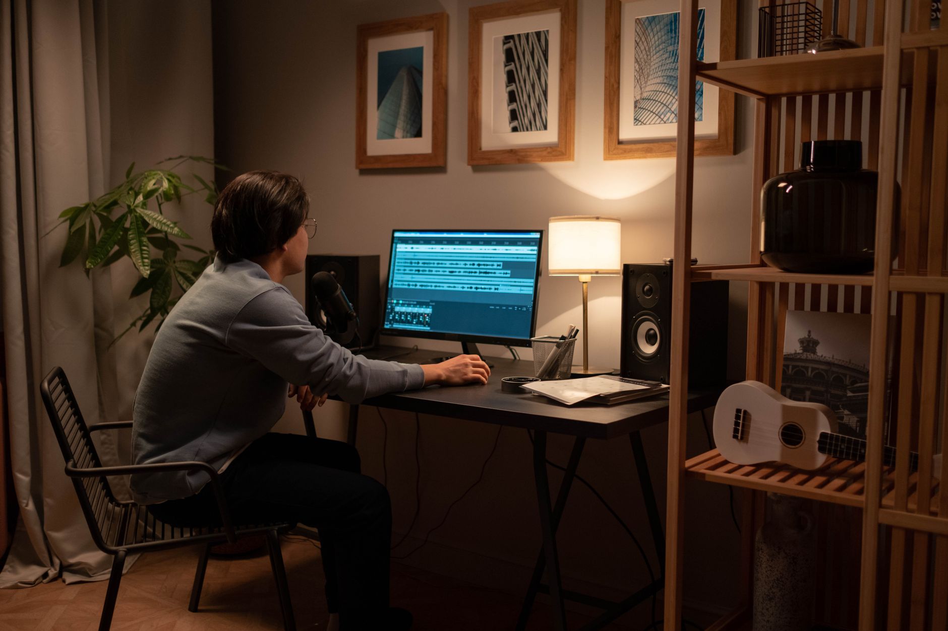 Kick Off Memorial Day Weekend With Early Monitor Deals From HP, Samsung, and More