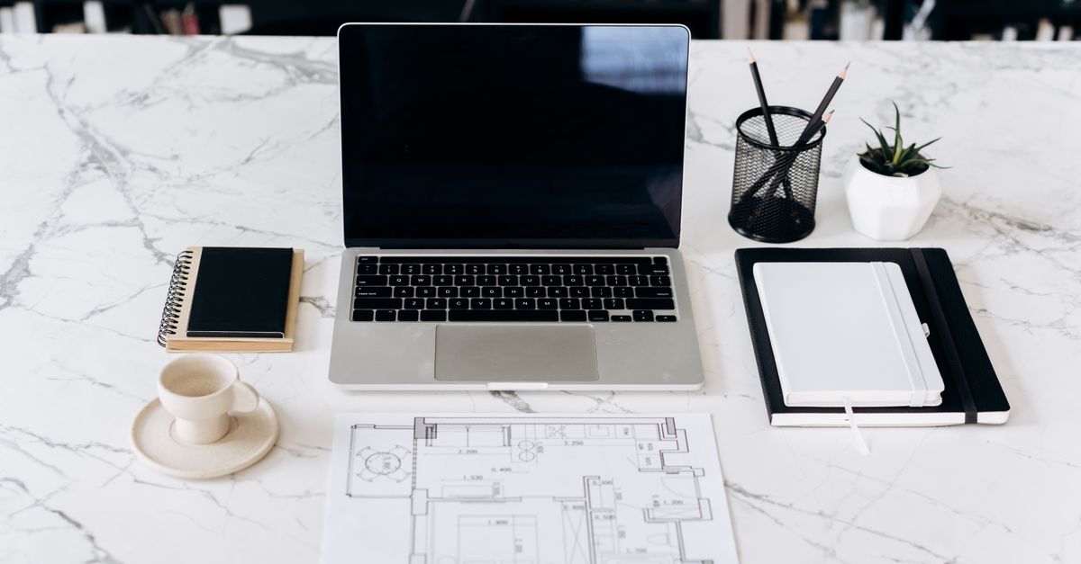 Les Avantages du Porte-Document pour un Bureau Ergonomique