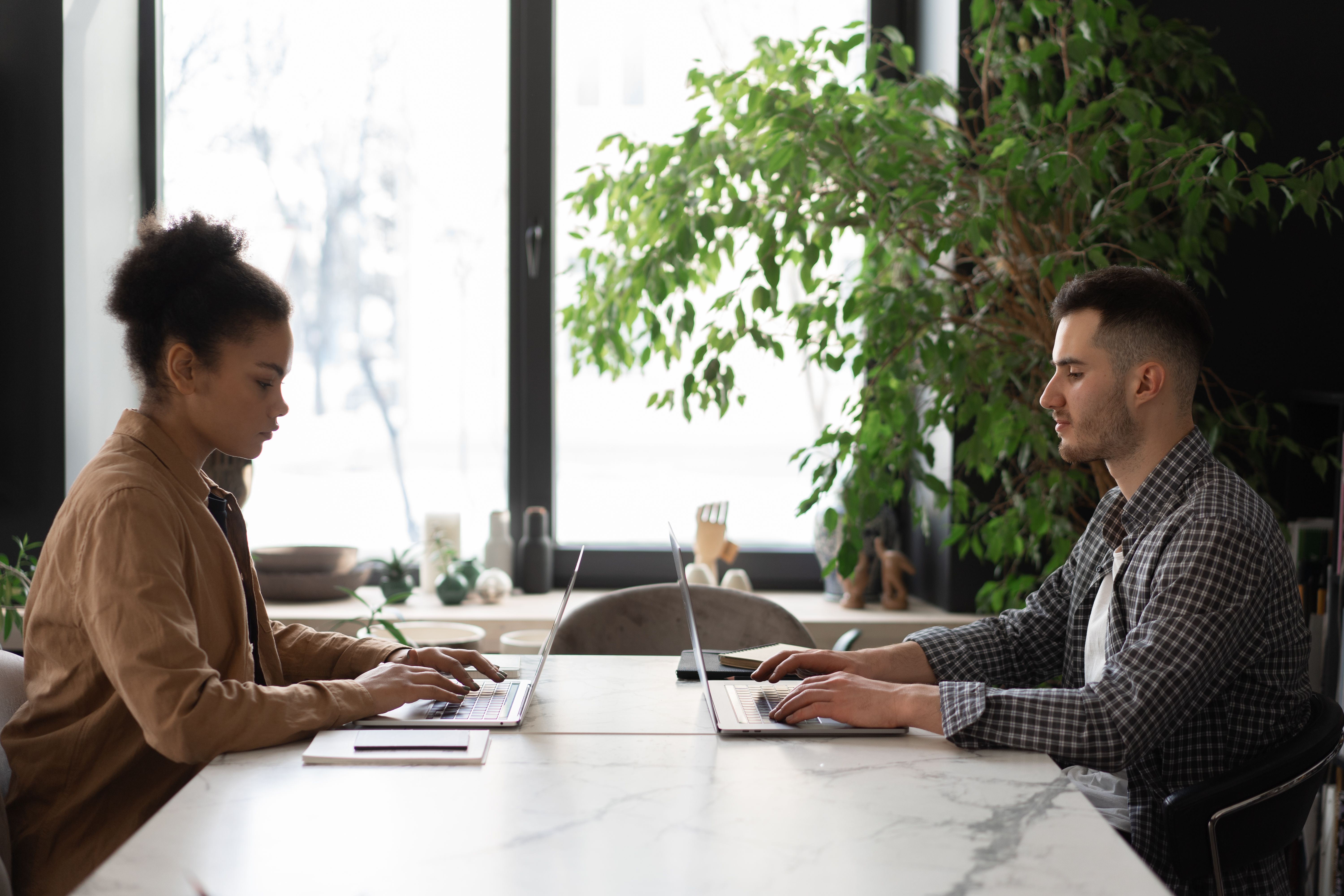 Revolutionize Your Remote Business: The AI Tools SMEs MUST Adopt by 2026 for Peak Profitability!