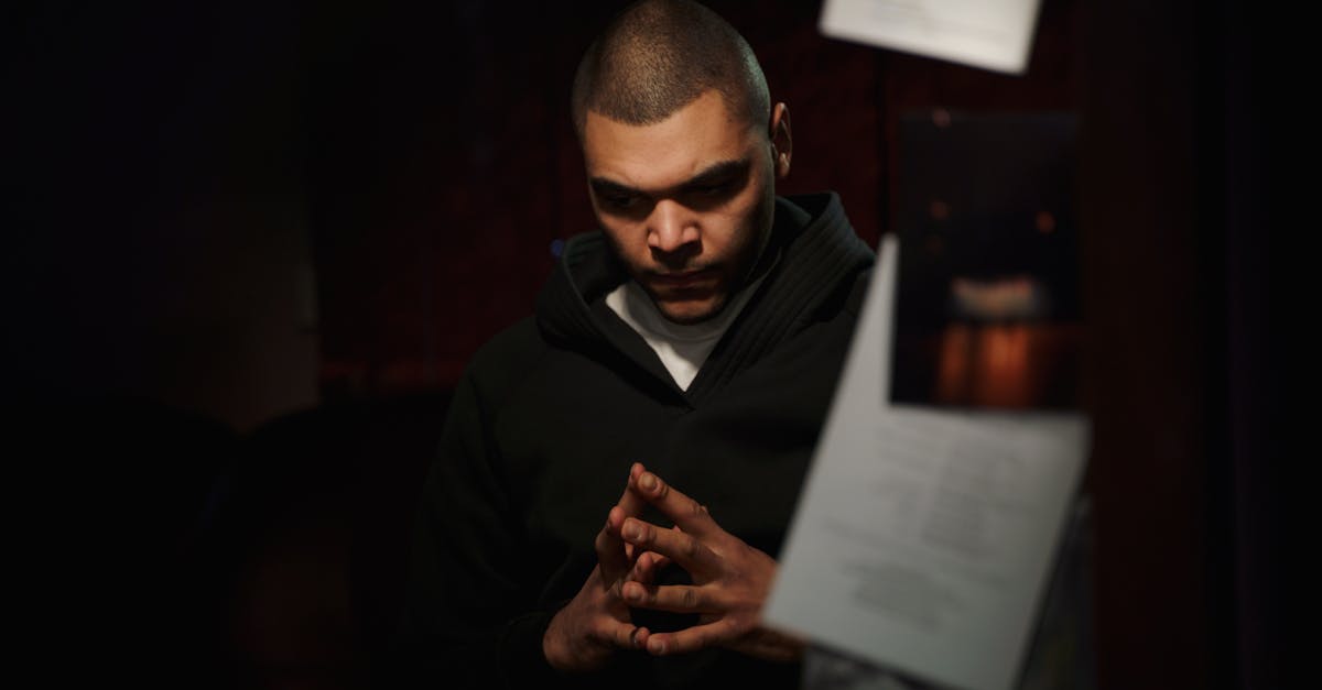 Emotional Expressions With Shallow Depth, Acting Out Emotions, Extreme Rage To Calm Transition