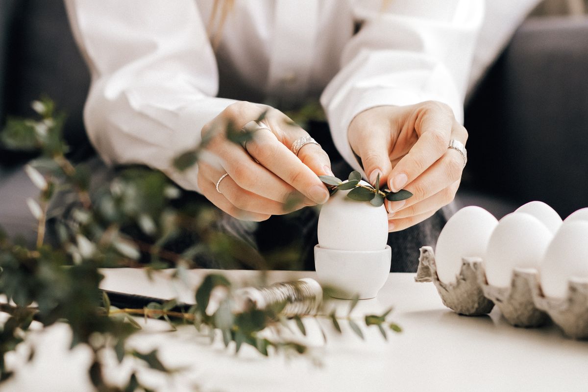 Frühlingshafte DIY-Tischdeko: 4 kreative Ideen für deine Feier — Variation