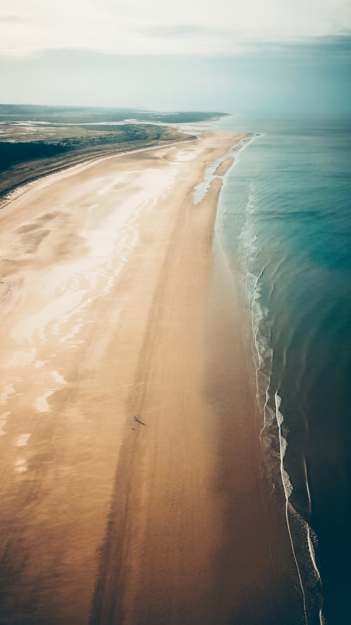 Free Endless empty coast of ocean Stock Photo