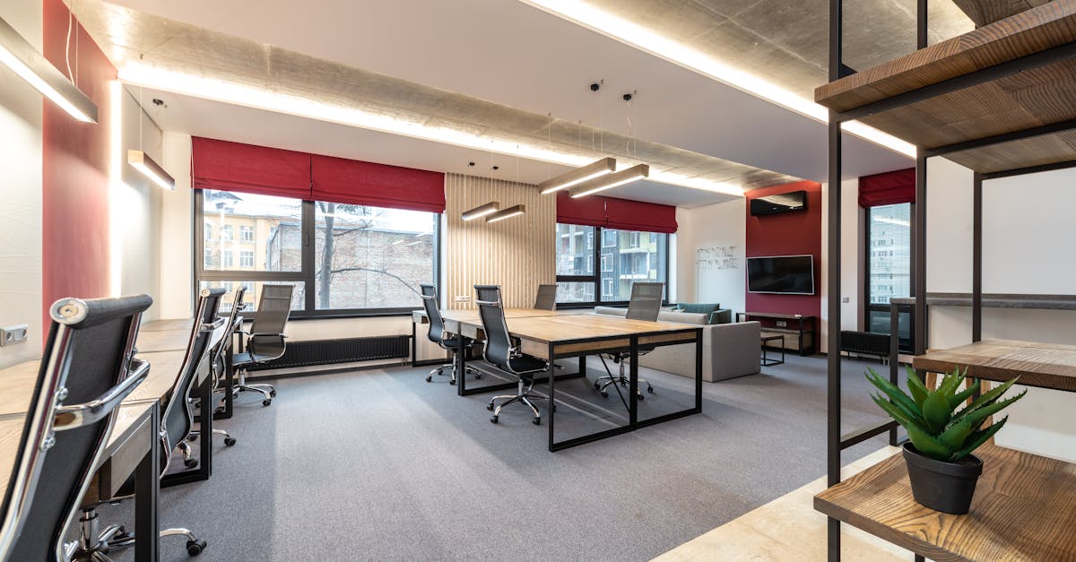 La lumière au bureau : clé d'une ergonomie réussie