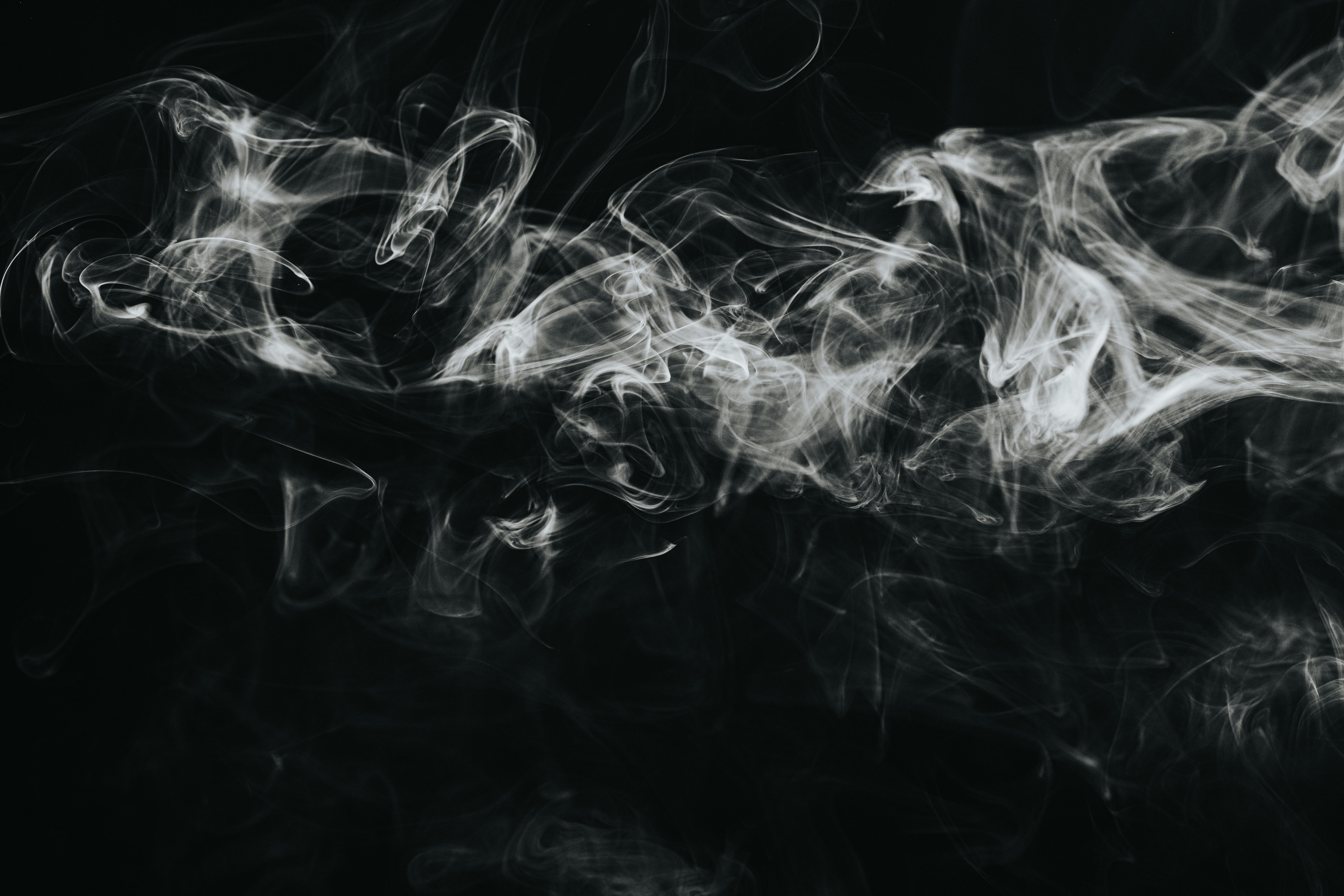 White smoke against black background · Free Stock Photo