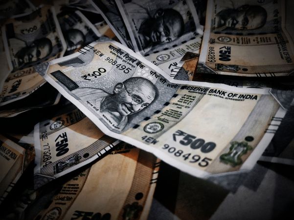 आरबीआई ने रेपो रेट 5.25% पर बरकरार रखा, FY27 की जीडीपी ग्रोथ का अनुमान घटाया