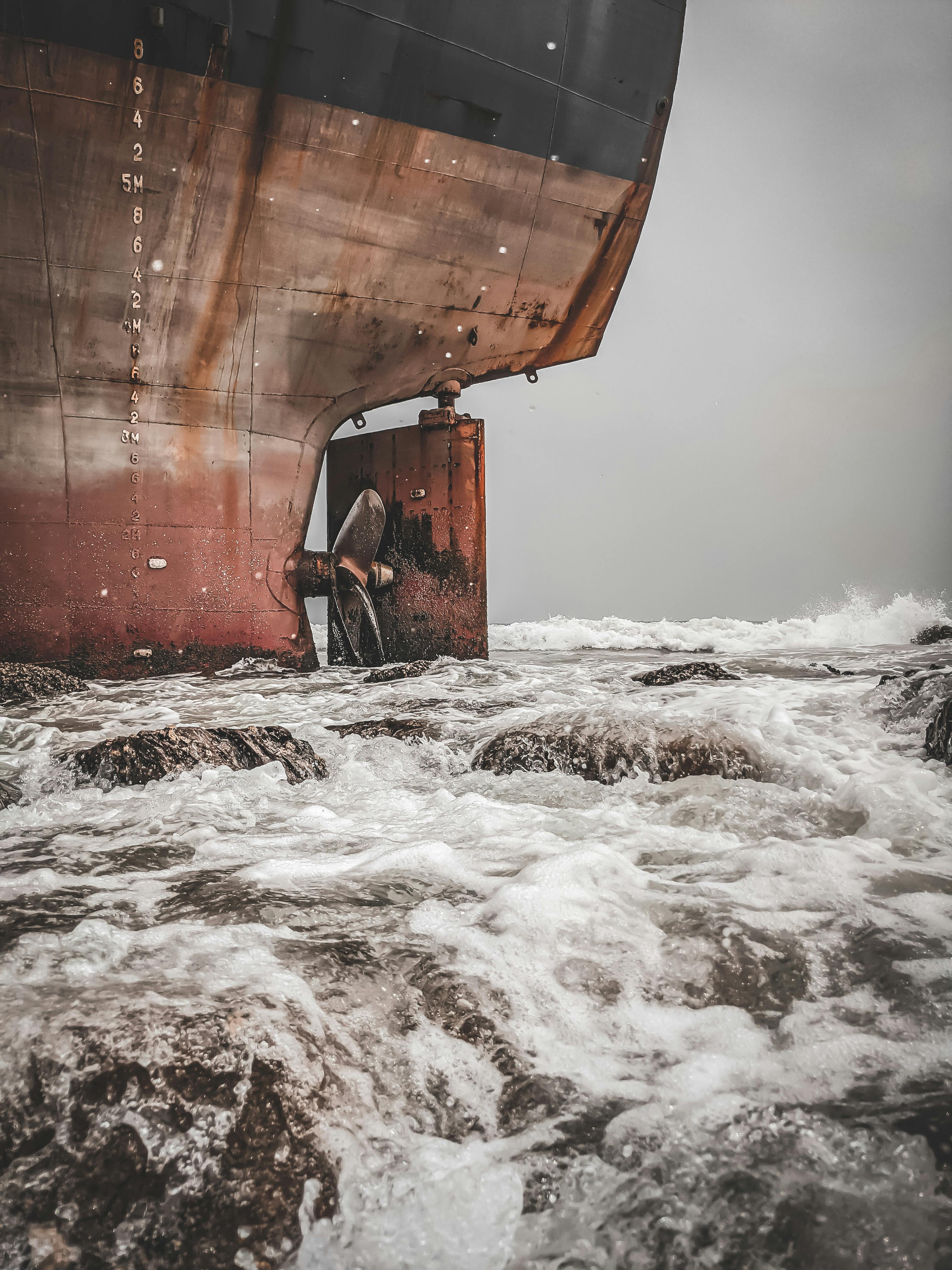 Trump prekvapený: Austrália odmietla poslať lode k Hormuzu uprostred dražších palív