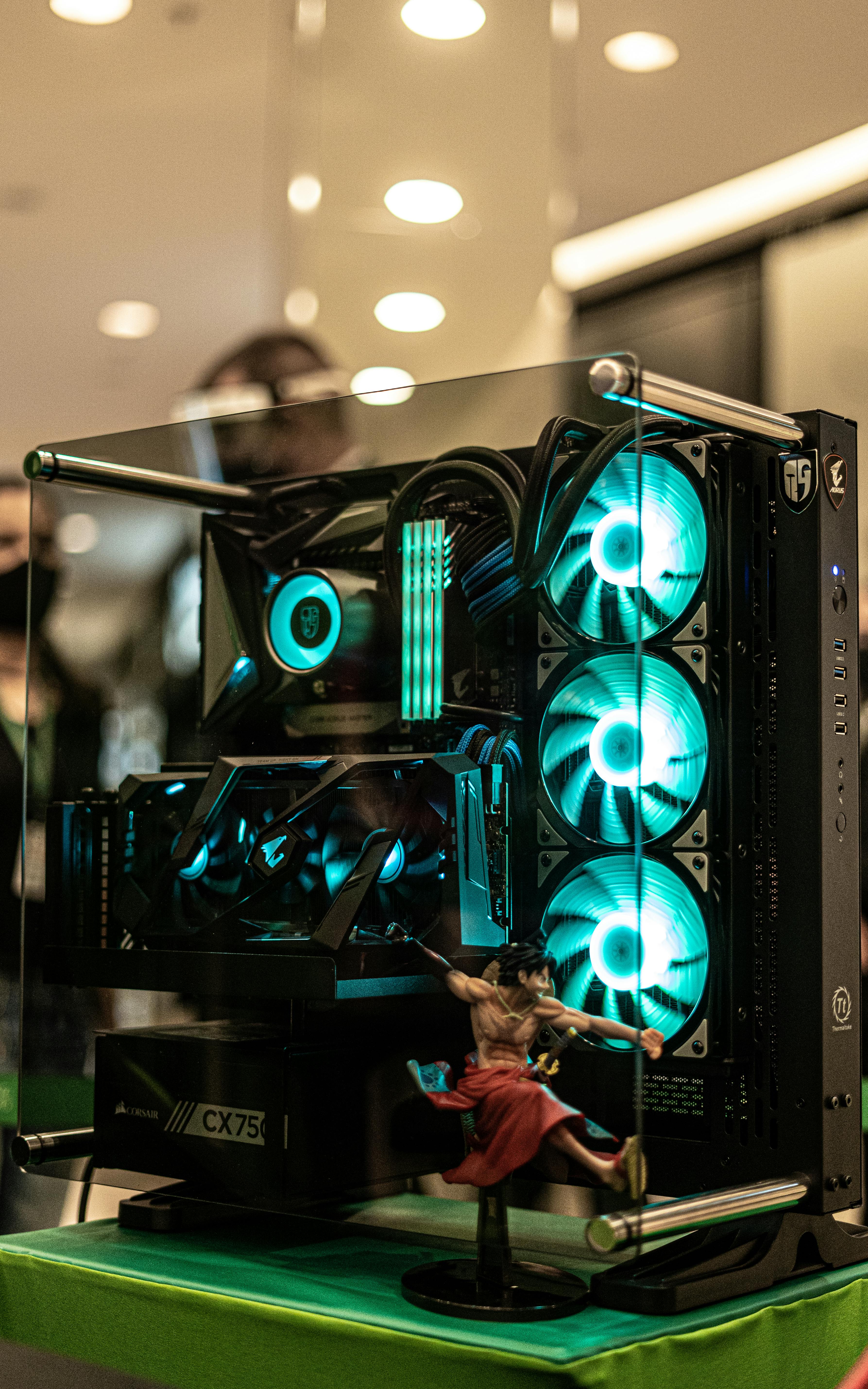 TCOMAS推出LG700PRO水冷散熱器 搭載3.5吋螢幕解析度驚人