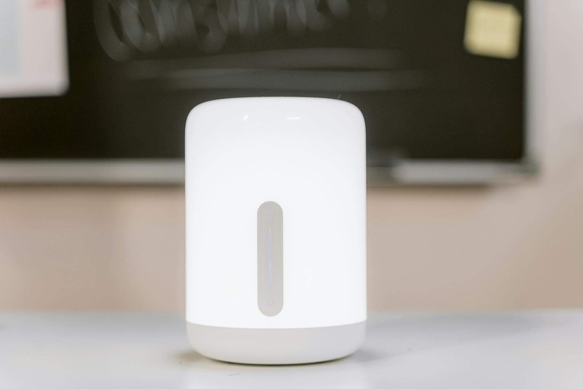 https://www.pexels.com/photo/close-up-photograph-of-a-white-lamp-6913319/