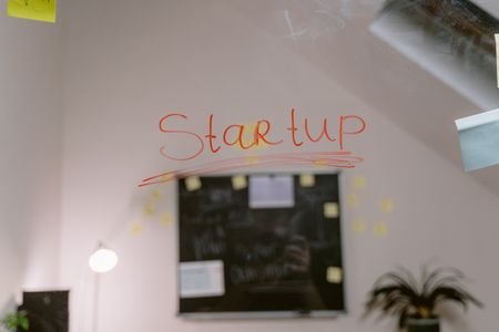 Lanza tu proyecto innovador con apoyo financiero