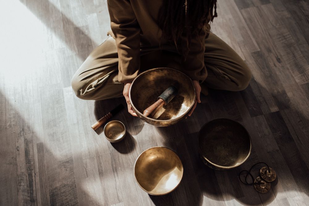 Singing bowls used in a sound session