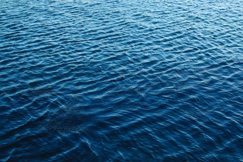 免費 藍色的水與波的身體 圖庫相片