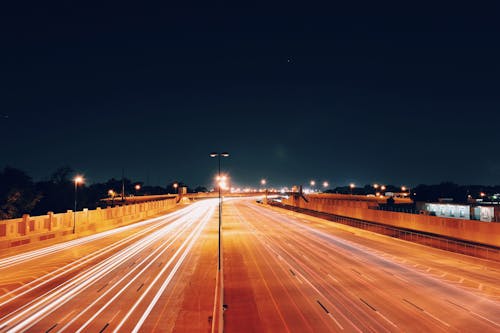Fotobanka s bezplatnými fotkami na tému autostráda, cesta, cesty v noci