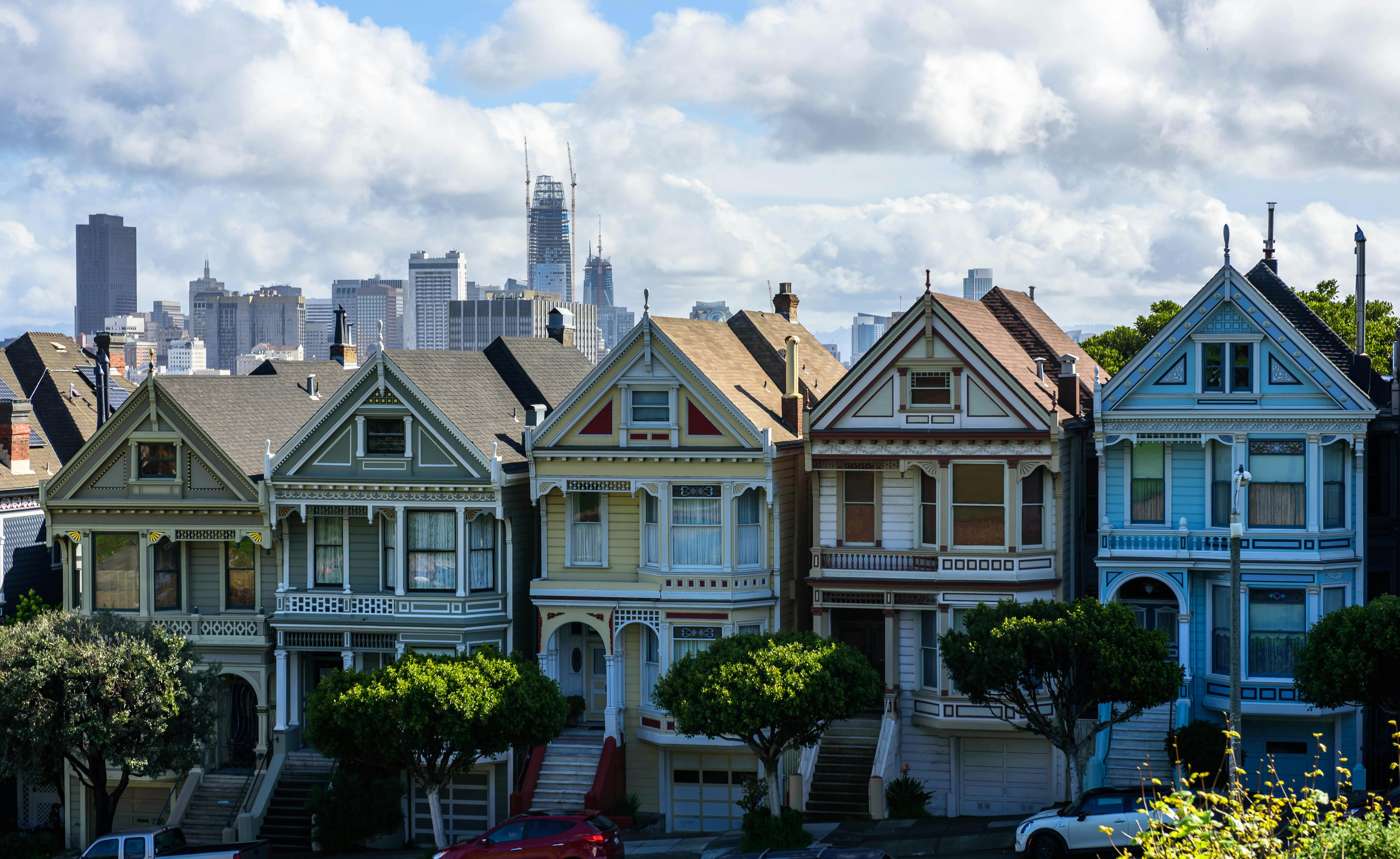 Foreclosures hit highest level in 6 years as insurance, property tax costs squeeze homeowners — Photo by Jeff boyce on Pexels