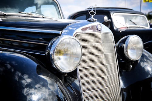 Fotobanka s bezplatnými fotkami na tému black-car, classic-car, klasický