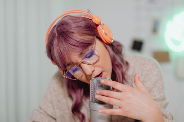 A guest checking their framing in the lobby — photo by Kaboompics on Pexels
