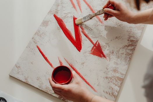 Which Paint Techniques Work Best for DIY Storage Furnishings?