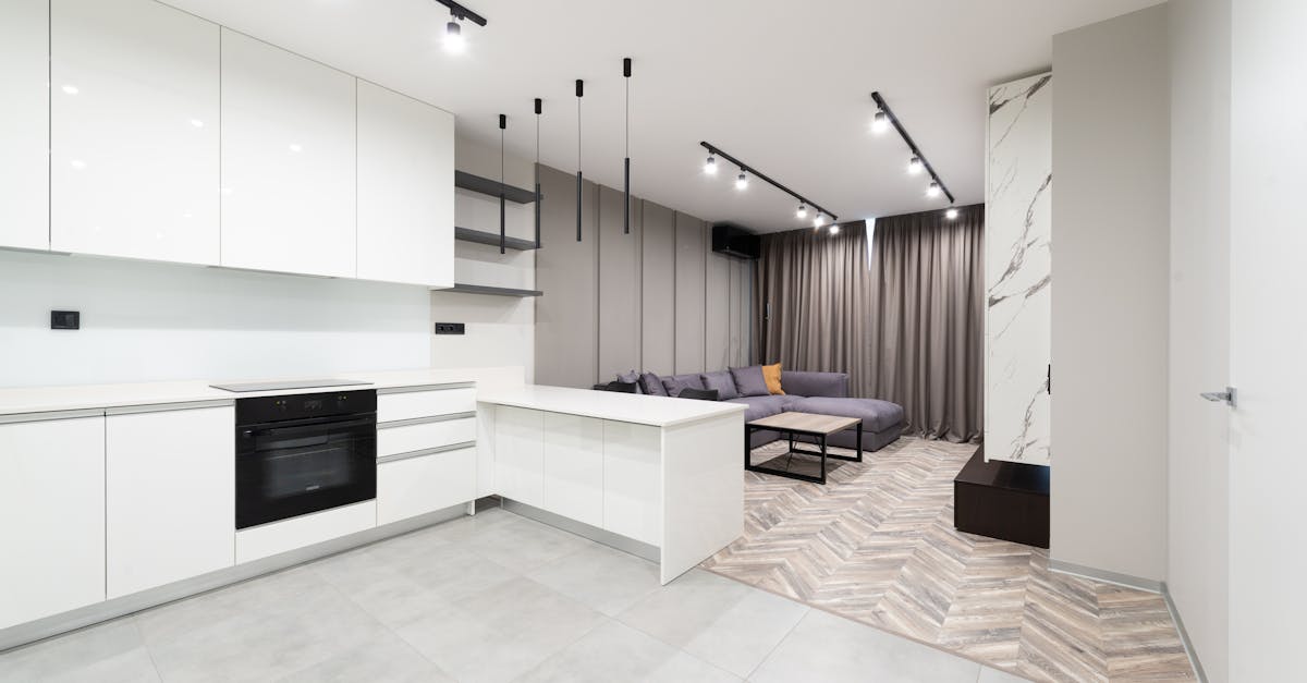 Design minimaliste : choix de mobilier malin pour économiser l'espace