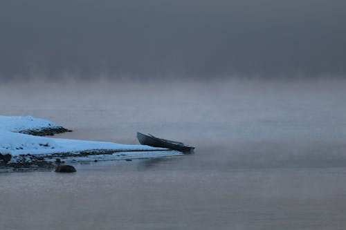 Foto profissional grátis de ancorado, barco, com frio