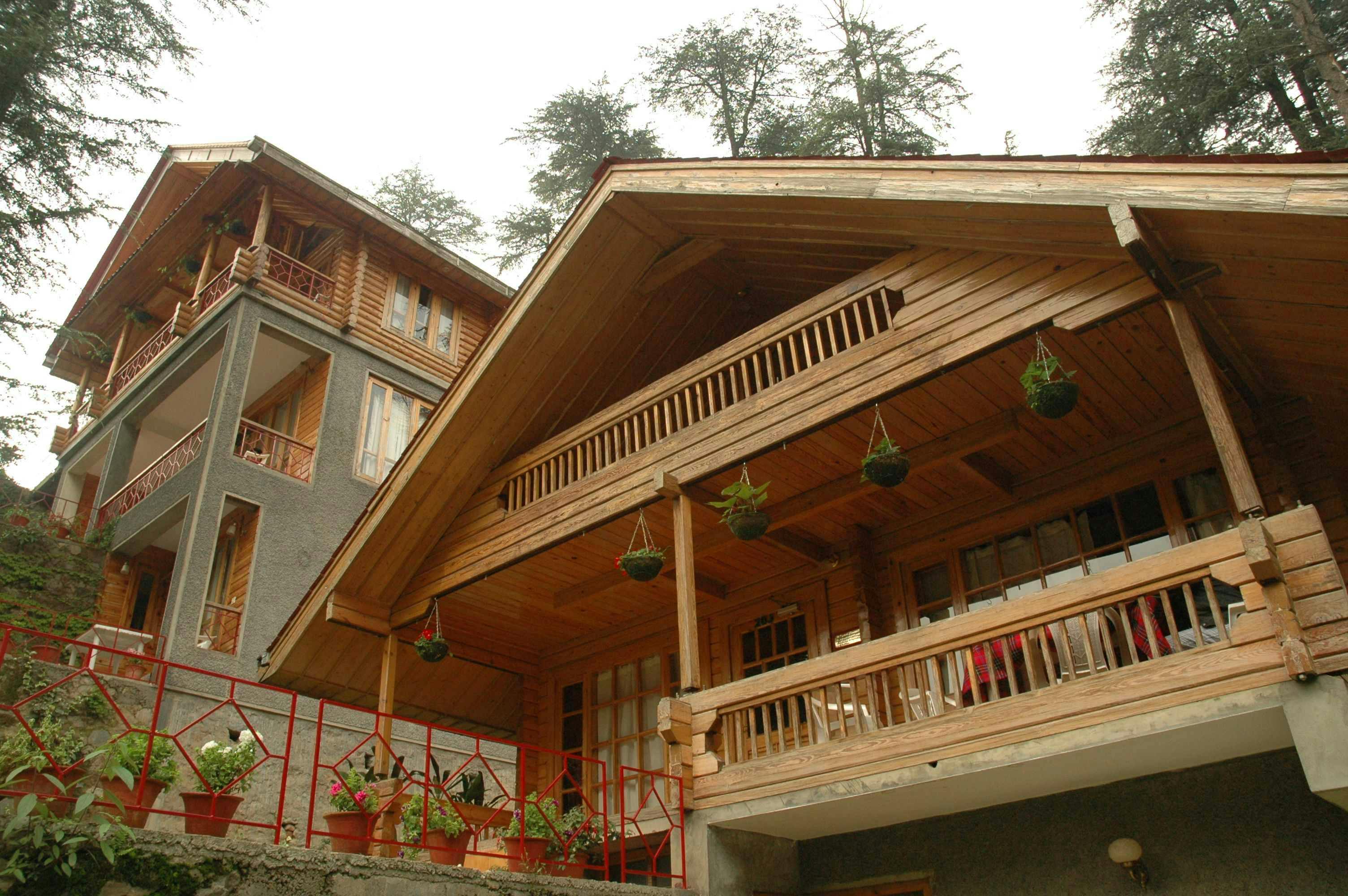 Free stock photo of Chalets Naldehra, hotel room, Luxury Resorts in Shimla