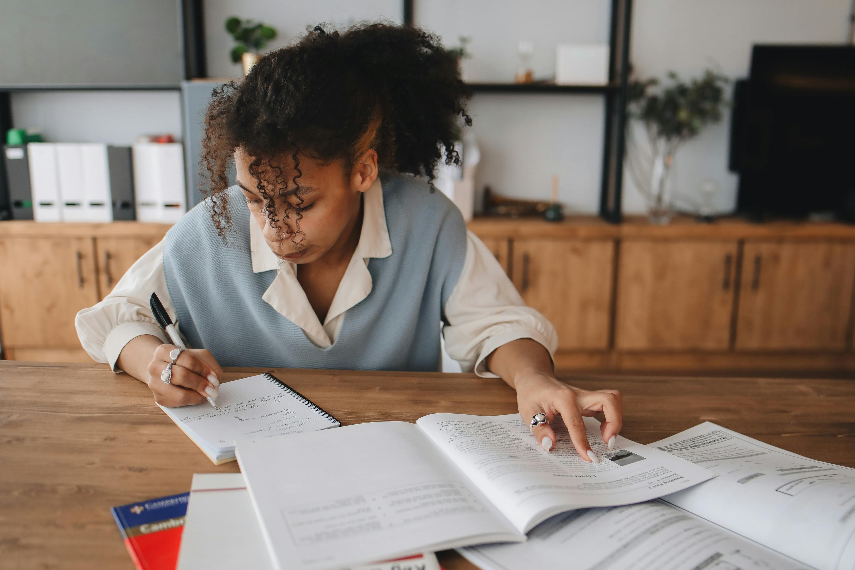 Student Doing Her Homework \u00b7 Free Stock Photo