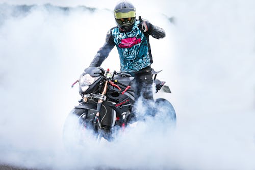 Ingyenes stockfotó bicikli, Férfi, füst témában