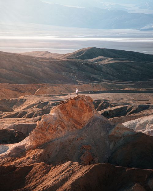 Free Explore the vast and rugged terrain of Death Valley National Park, perfect for adventure seekers. Stock Photo